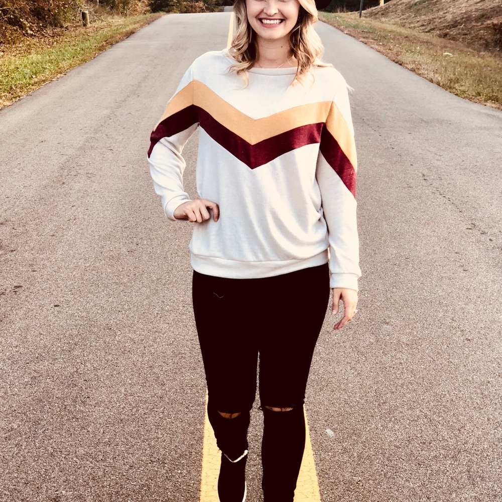 SALE! • Luna sweater✨